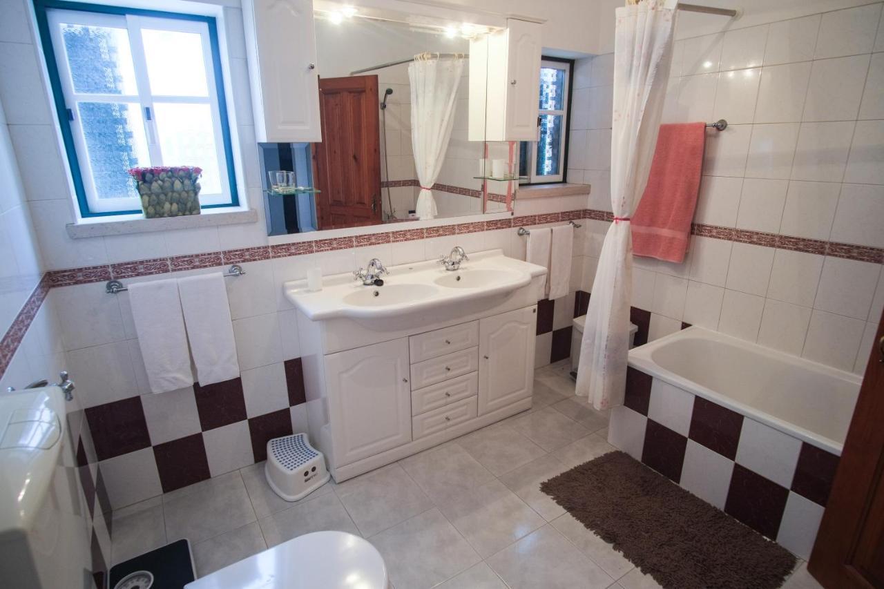 A Casa Do Olival - Zona Castelo Do Bode-Tomar Homestay *